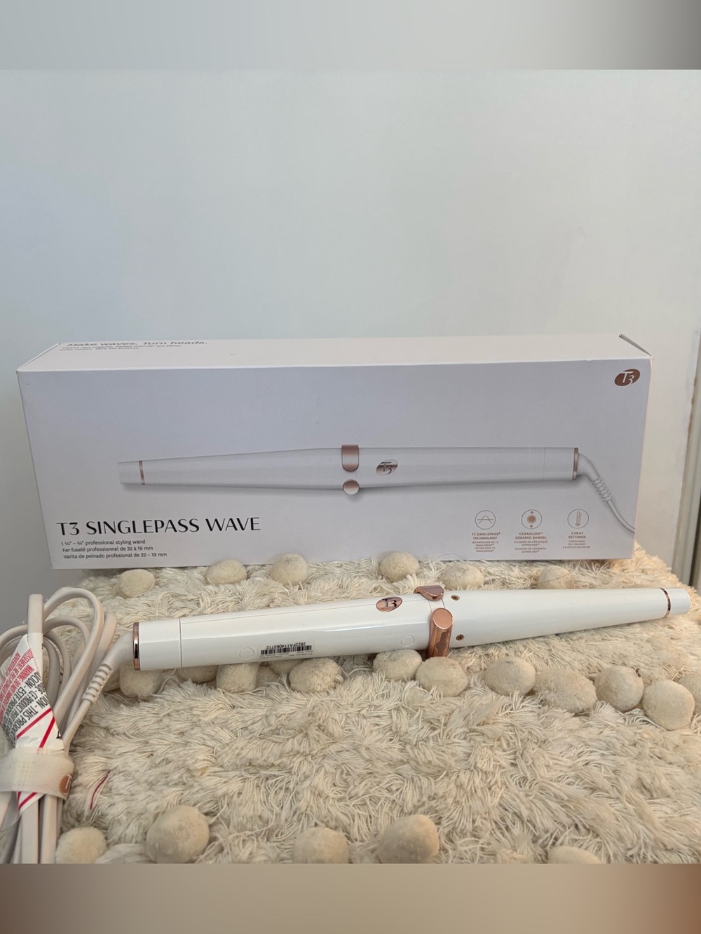 T3 | SinglePass Wave Curling Wand: 1.25”- 0.75”